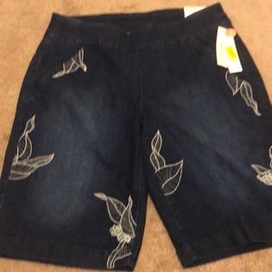 Westbound NWT Bermuda shorts